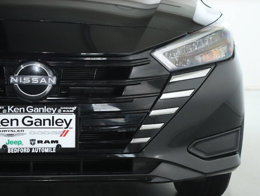 Used 2025 Nissan Versa SV w/ Trunk Package FWD image 7