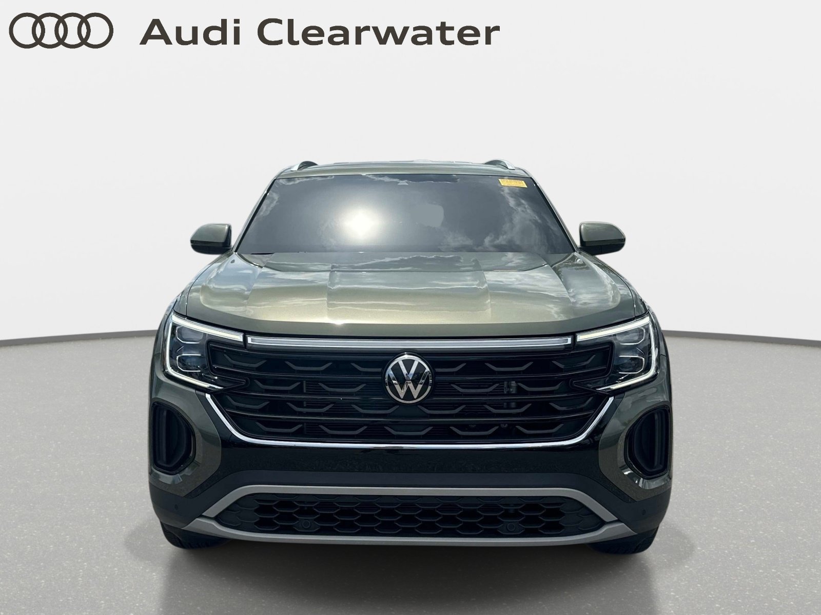 Used 2025 Volkswagen Atlas Cross Sport SE FWD image 5