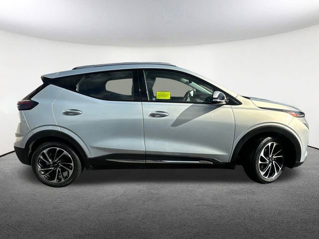 Used 2022 Chevrolet Bolt EUV Premier w/ Sun & Sound Package image 16
