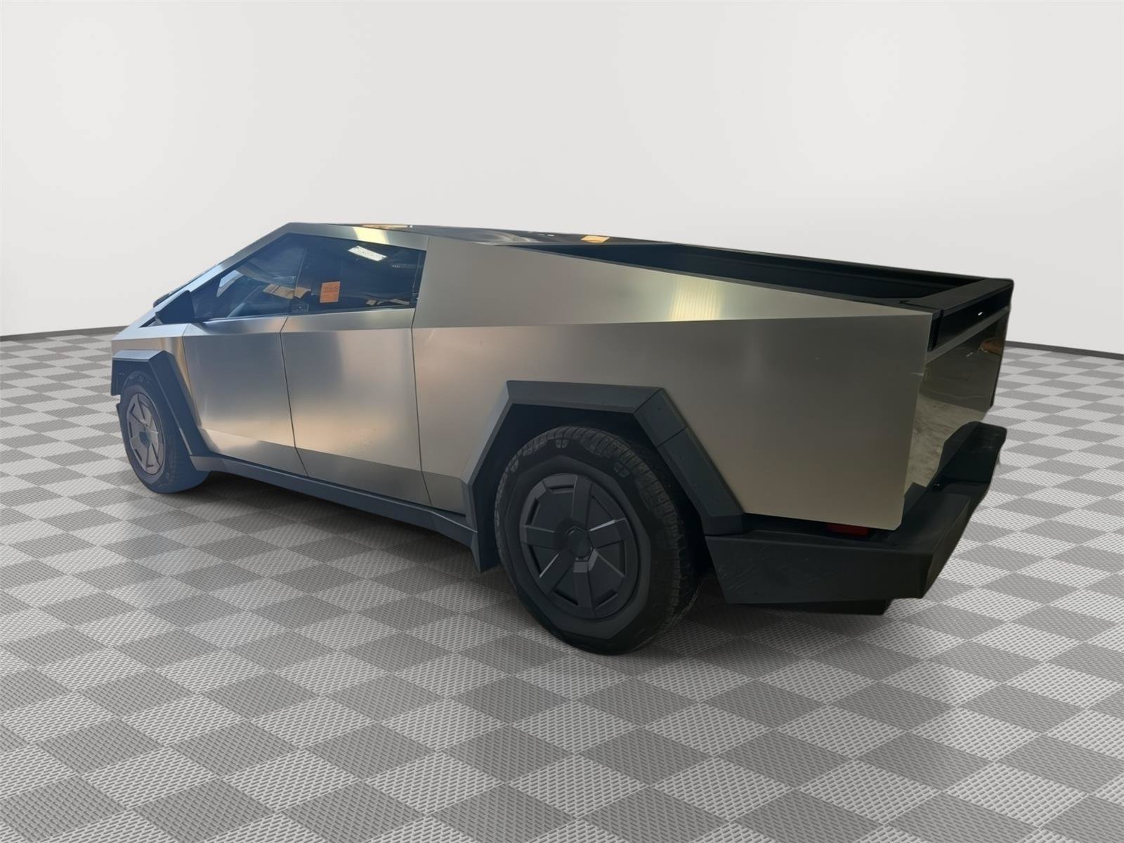 Used 2025 Tesla Cybertruck AWD Crew Cab image 2