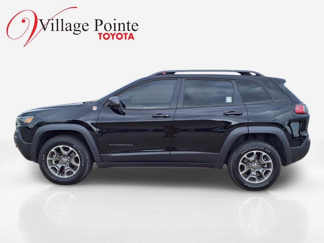 Used 2021 Jeep Cherokee Trailhawk AWD/4WD image 2