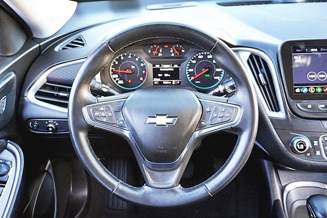 Used 2023 Chevrolet Malibu LT w/ Sport Edition image 18