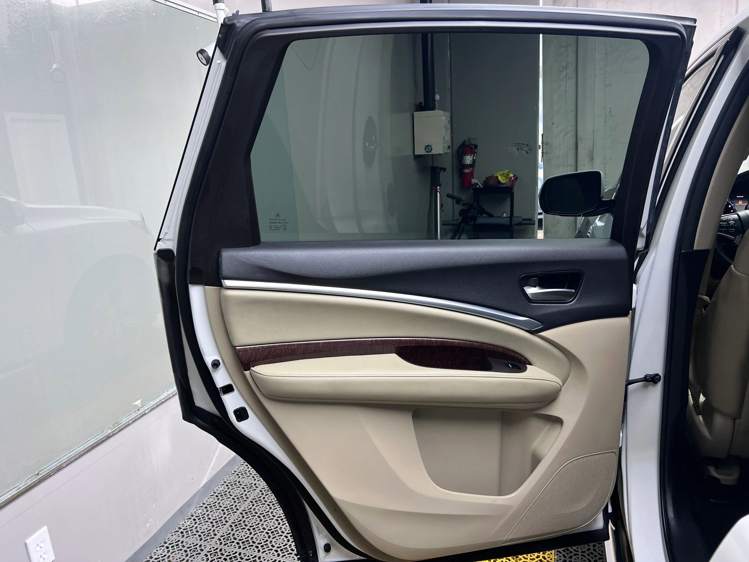 Used 2020 Acura MDX FWD image 14