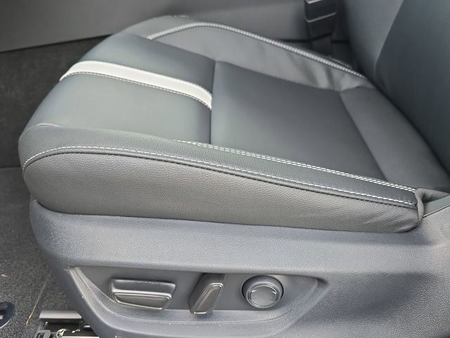 New 2026 Toyota Camry SE image 28