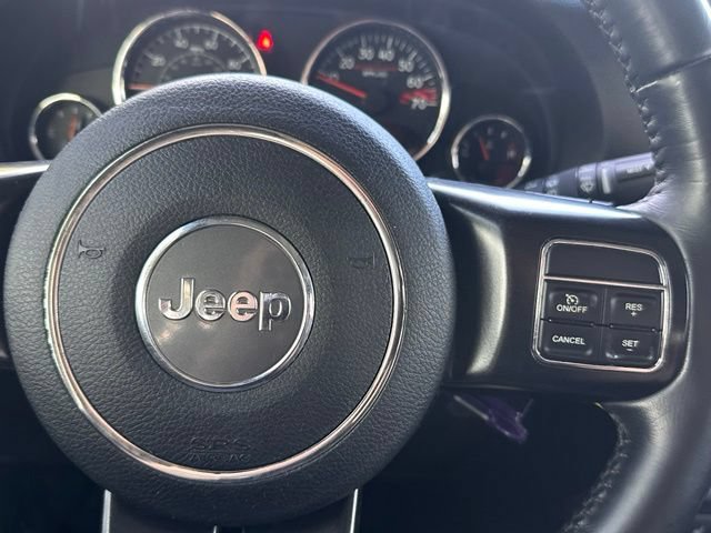 Used 2017 Jeep Wrangler Unlimited Rubicon AWD/4WD image 20