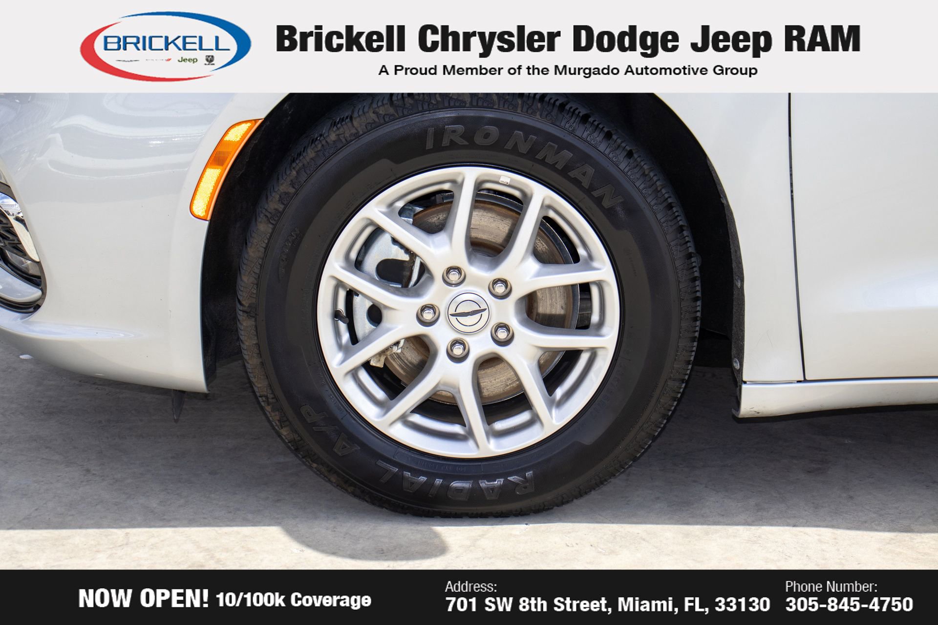 Used 2024 Chrysler Pacifica Touring-L image 36