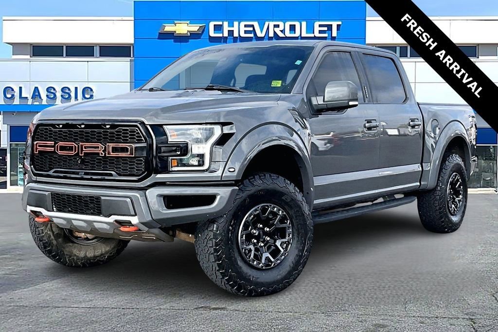Used 2018 Ford F150 Raptor w/ Equipment Group 802A Luxury image 2