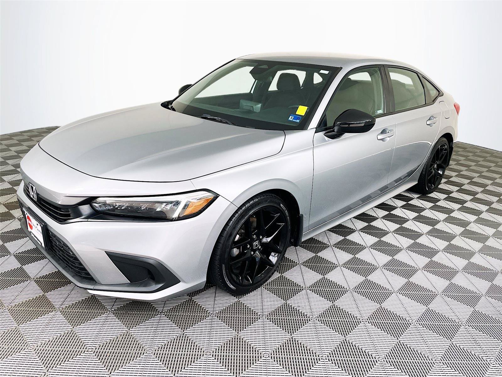 Used 2023 Honda Civic Sport image 3