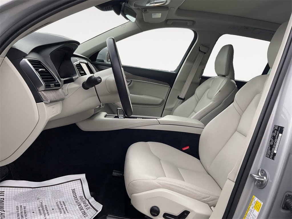 Certified 2023 Volvo XC90 B6 Plus w/ Protection Package image 9