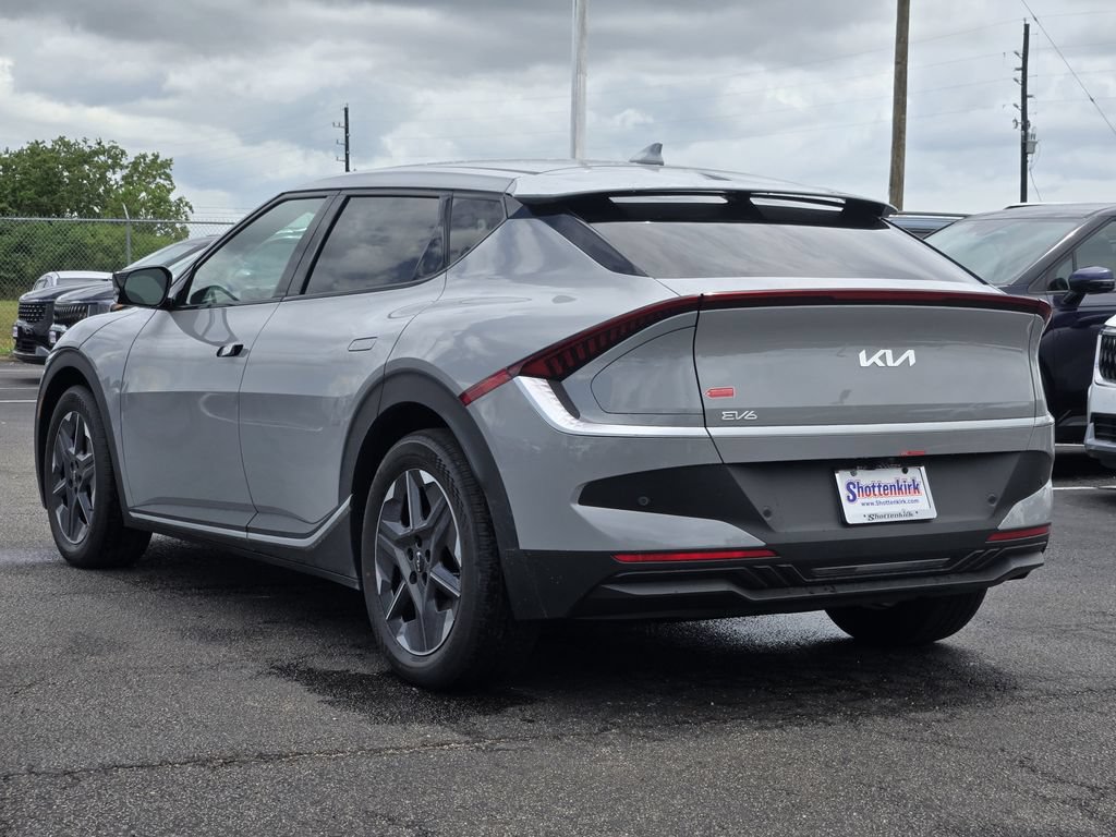 New 2025 Kia EV6 Light RWD image 3