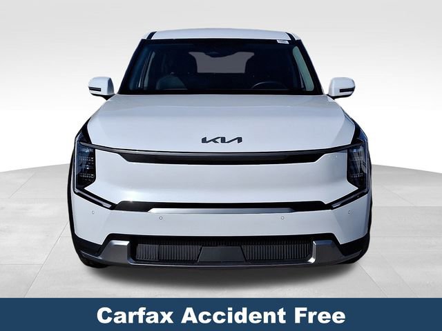 Used 2026 Kia EV9 Light image 2