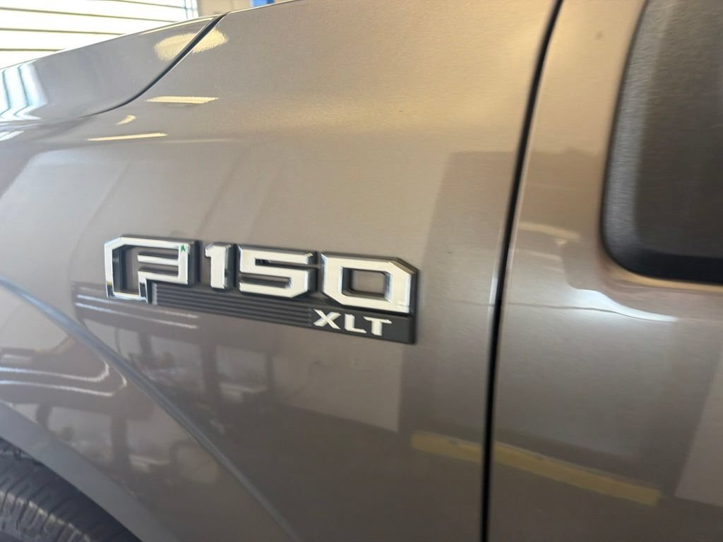 Used 2019 Ford F150 XLT w/ Equipment Group 302A Luxury AWD/4WD image 6