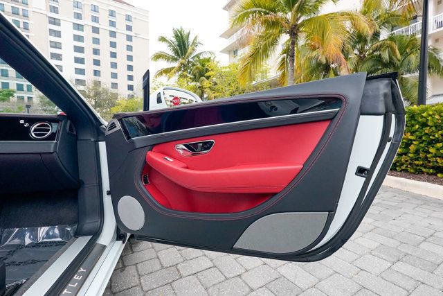 Used 2024 Bentley Continental GT V8 image 81