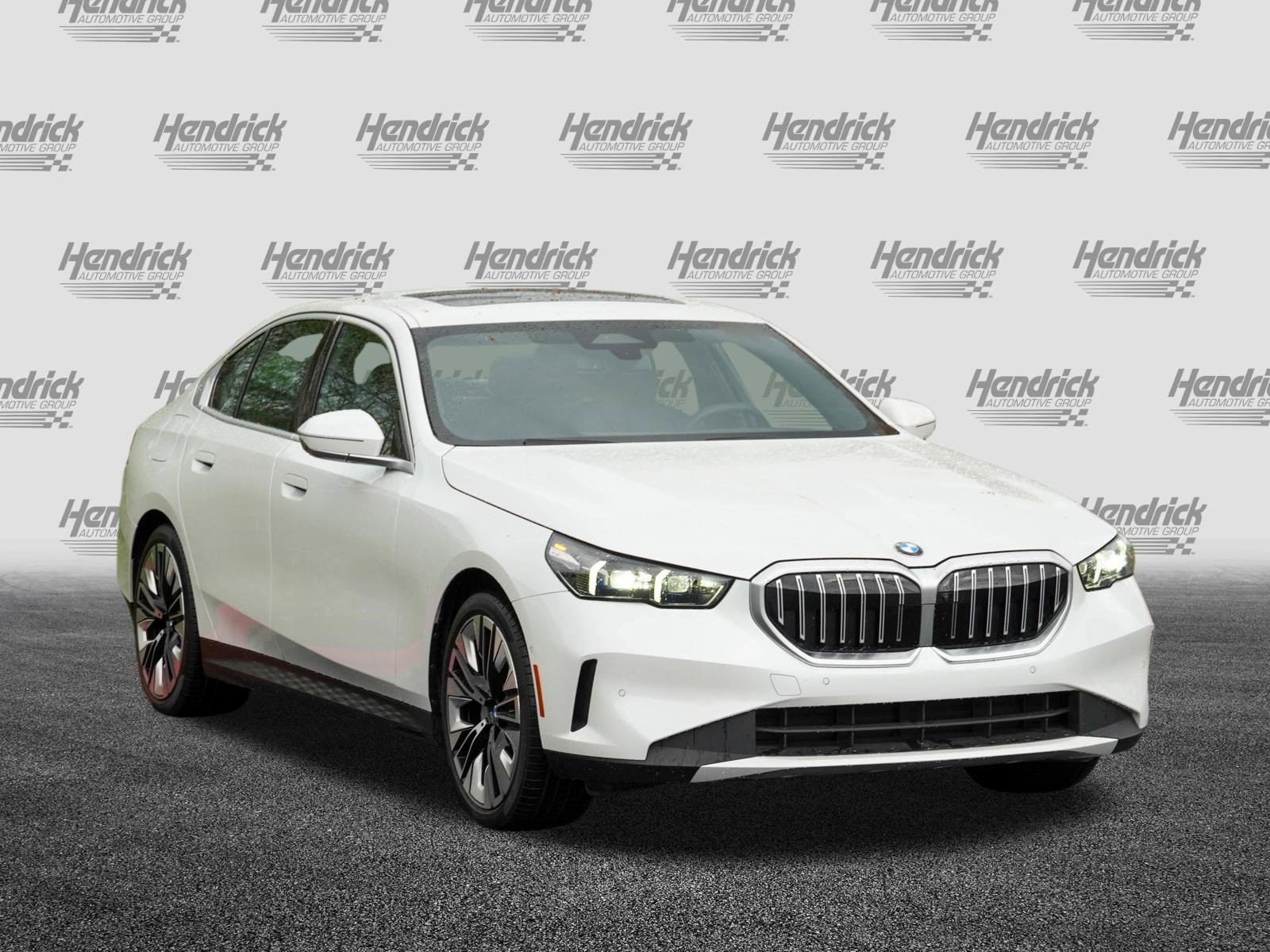 Certified 2024 BMW 530i 530i image 2