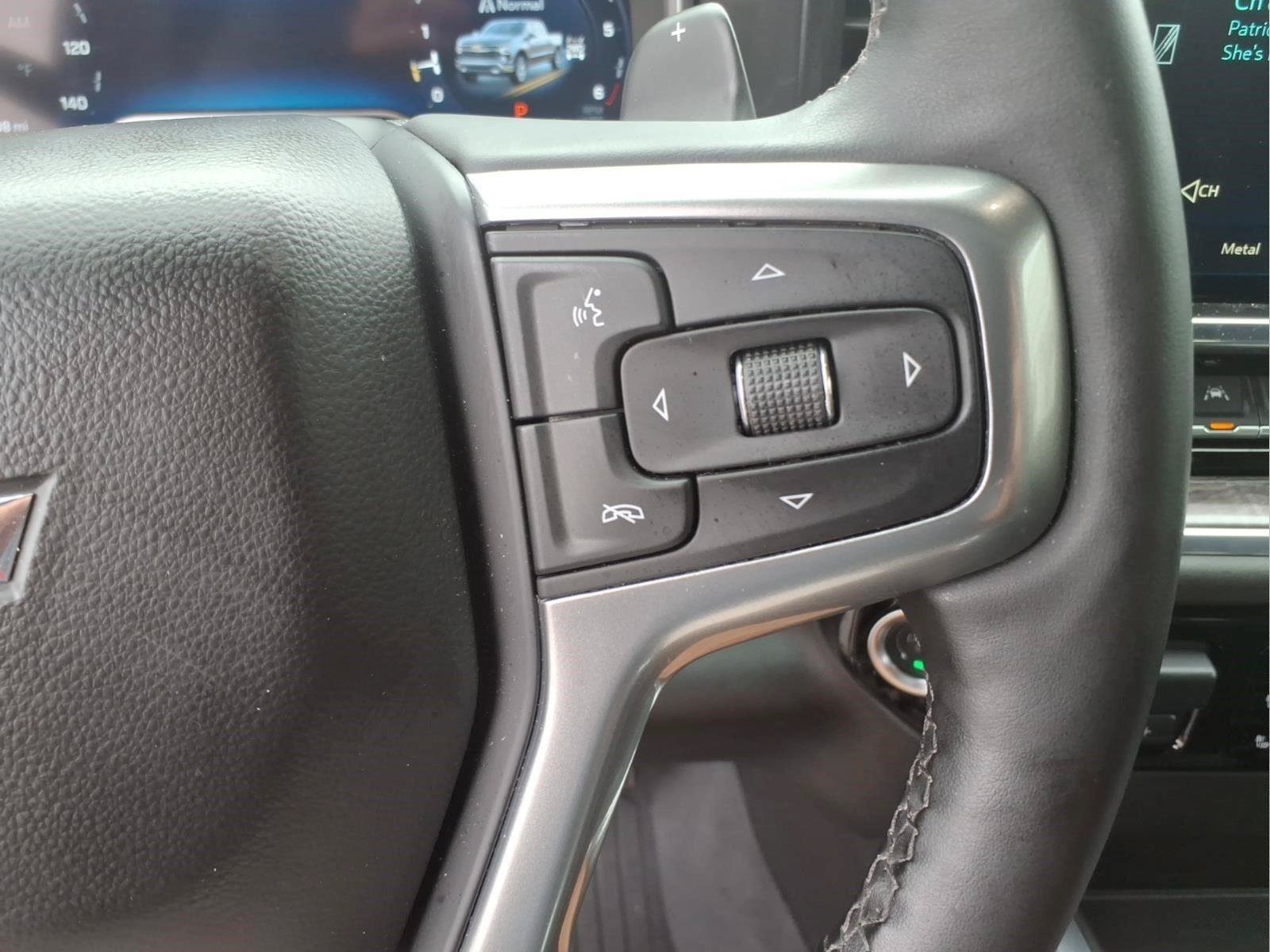 Used 2025 Chevrolet Silverado 1500 LTZ AWD/4WD image 23