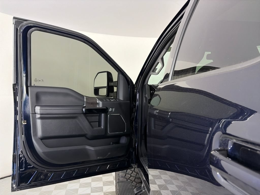 Used 2021 Ford F250 Lariat w/ Lariat Ultimate Package AWD/4WD image 10