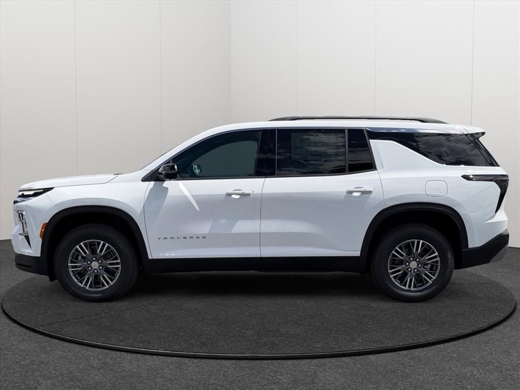 New 2026 Chevrolet Traverse LT FWD image 2