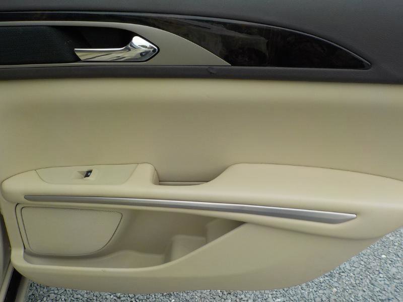 Used 2015 Lincoln MKZ Hybrid w/ Equipment Group 202A Reserve image 21