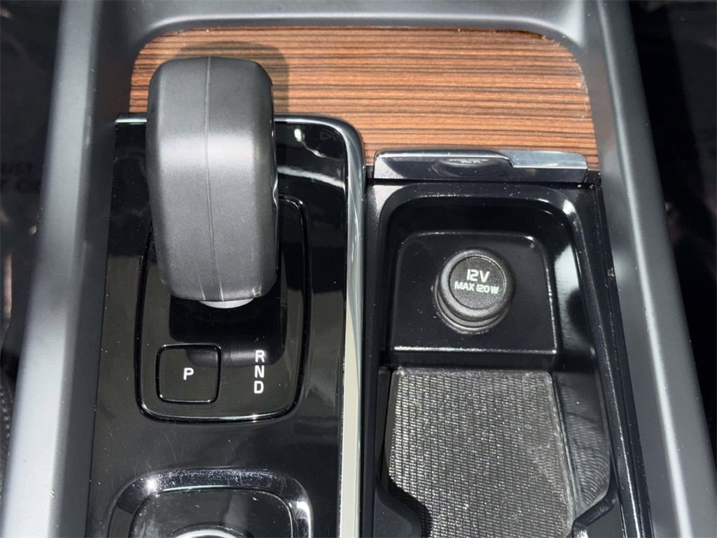 Used 2023 Volvo V60 B5 Cross Country Plus w/ Climate Package image 24