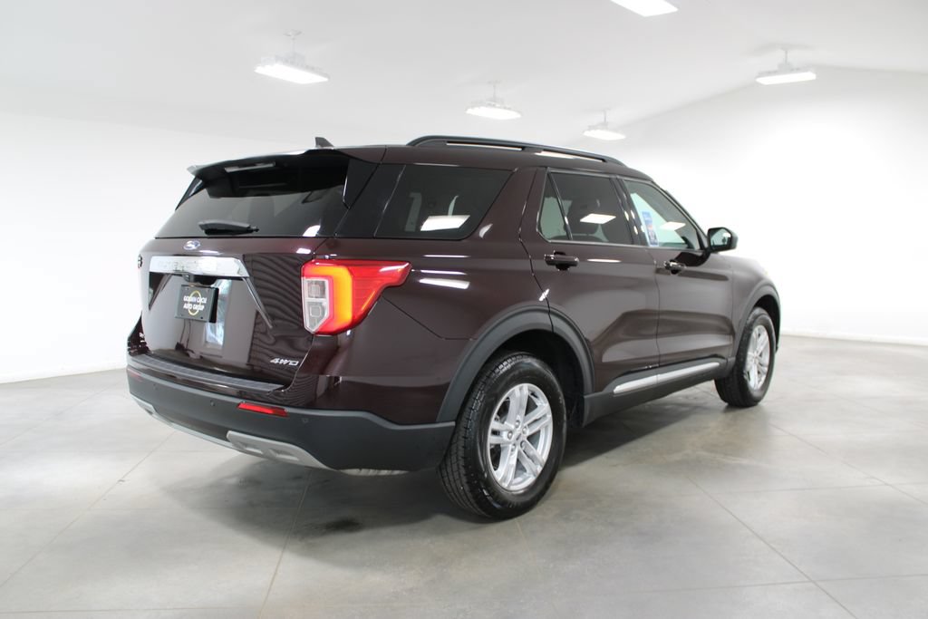Used 2023 Ford Explorer XLT w/ Equipment Group 202A AWD/4WD image 12