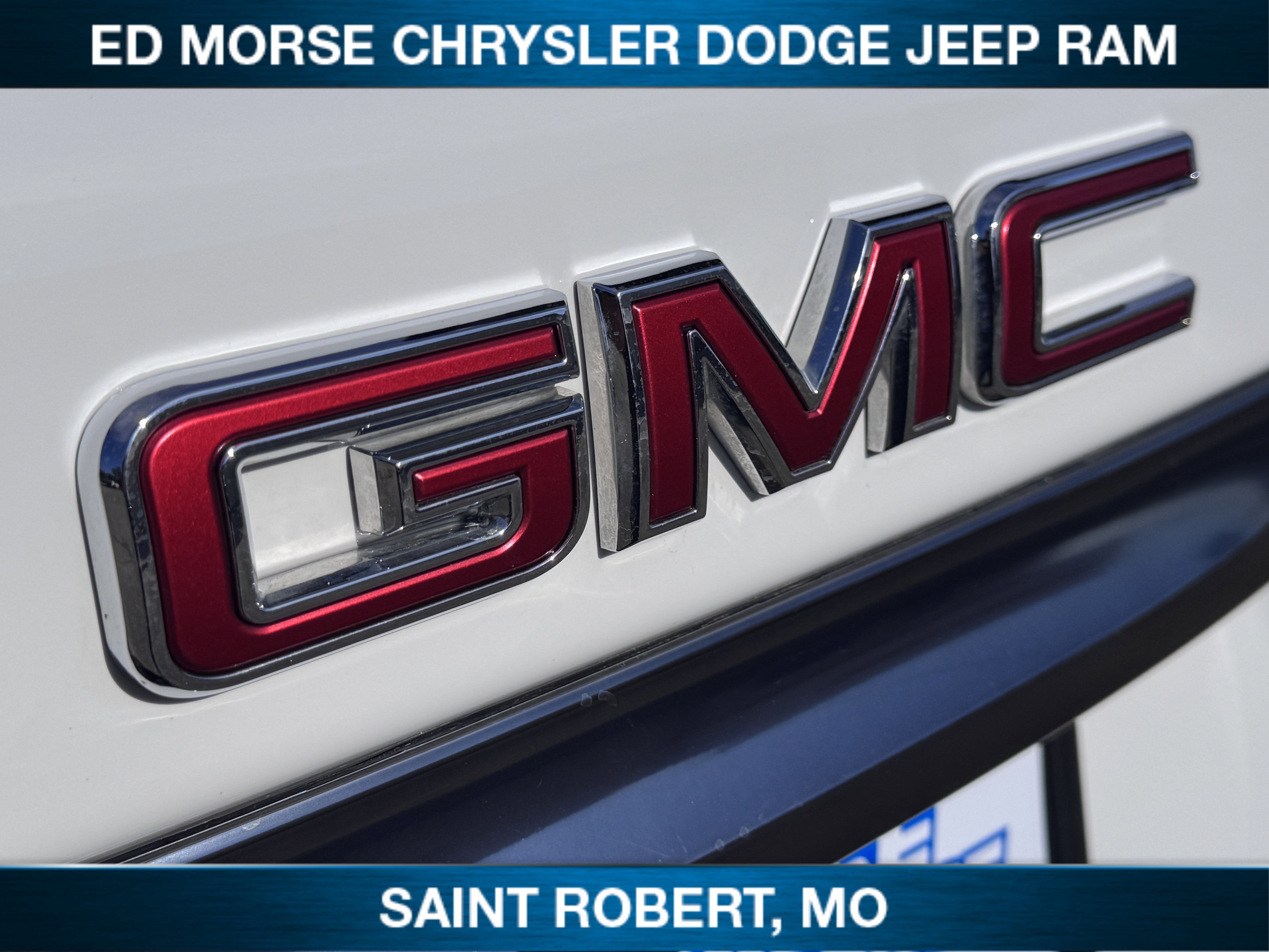 Used 2024 GMC Terrain AT4 image 9