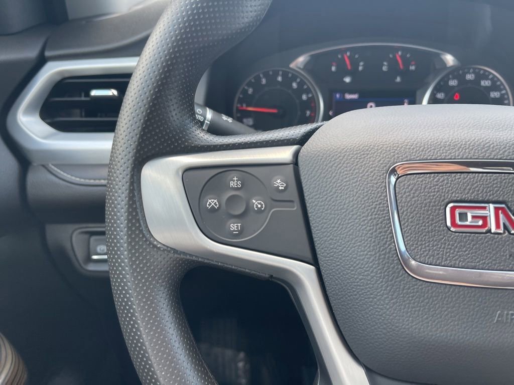 Used 2022 GMC Acadia SLE w/ Driver Convenience Package FWD image 10