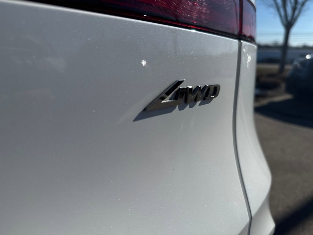 Used 2022 Genesis GV70 2.5T image 40