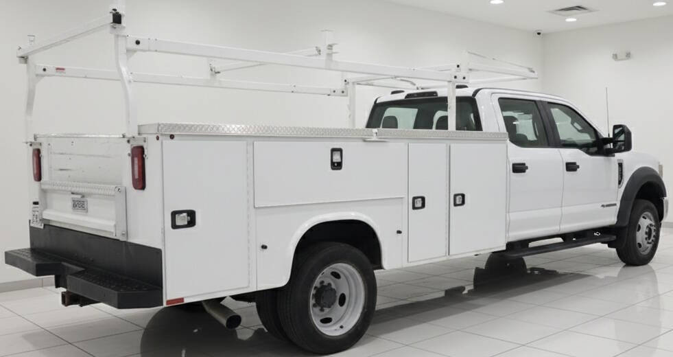 Used 2022 Ford F450 XL image 2
