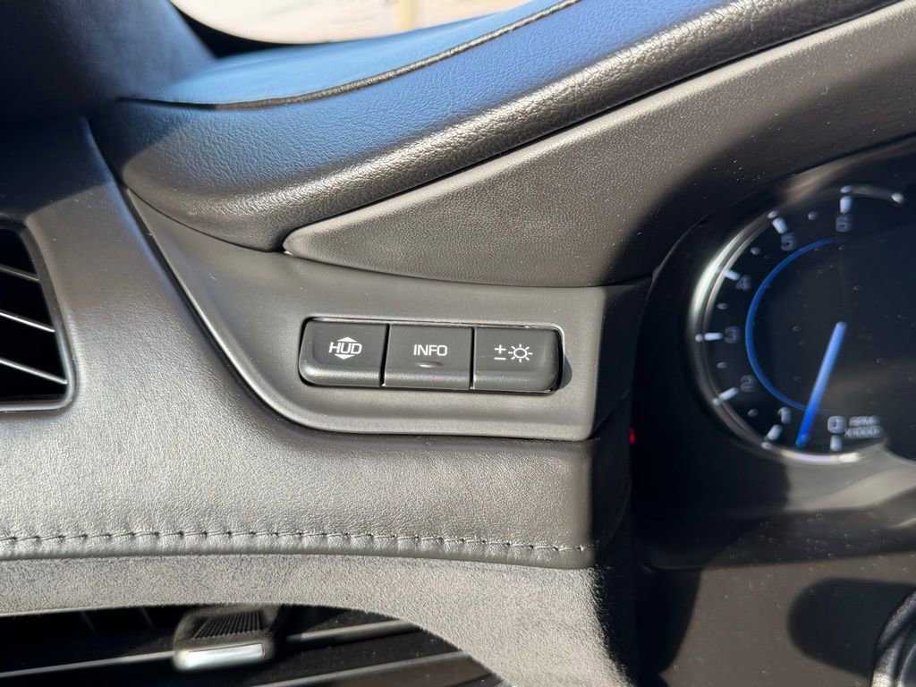 Used 2016 Cadillac Escalade ESV Platinum image 38