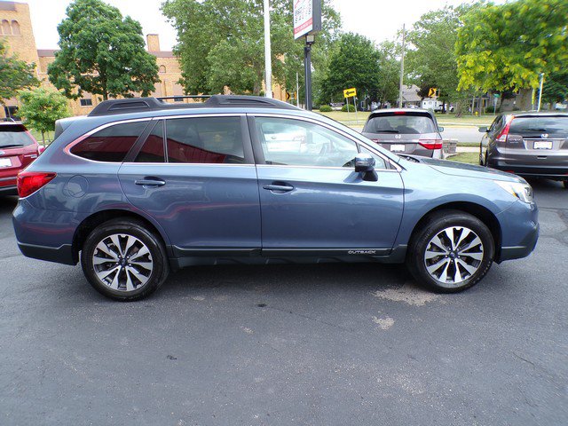 Used 2016 Subaru Outback 2.5i Limited AWD/4WD image 3