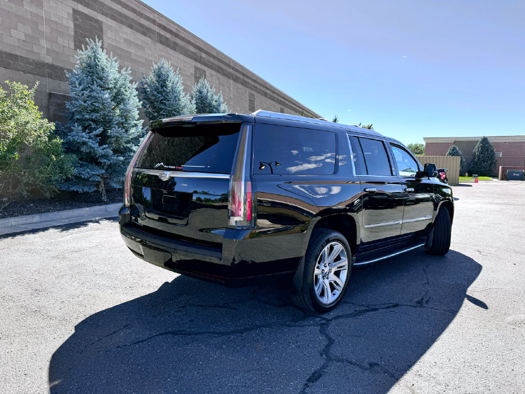 Used 2018 Cadillac Escalade ESV Premium Luxury AWD/4WD image 7