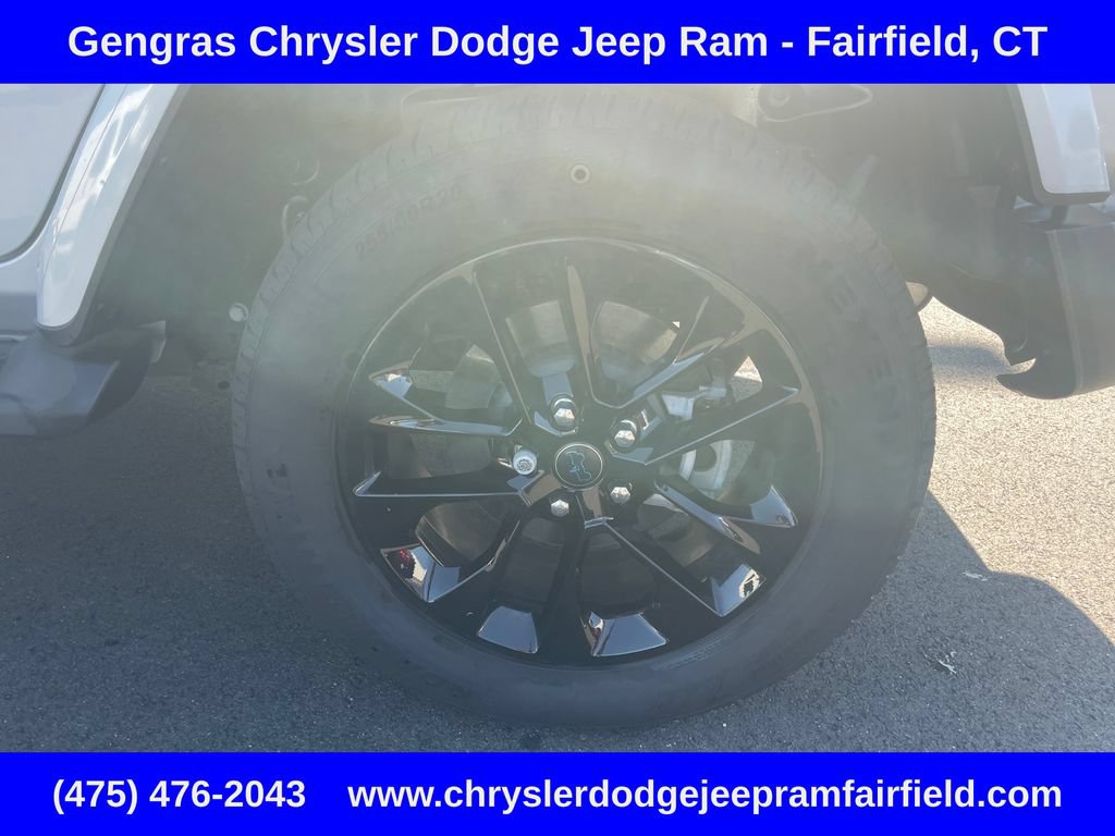 Certified 2024 Jeep Wrangler Unlimited Sahara w/ Technology Group AWD/4WD image 12