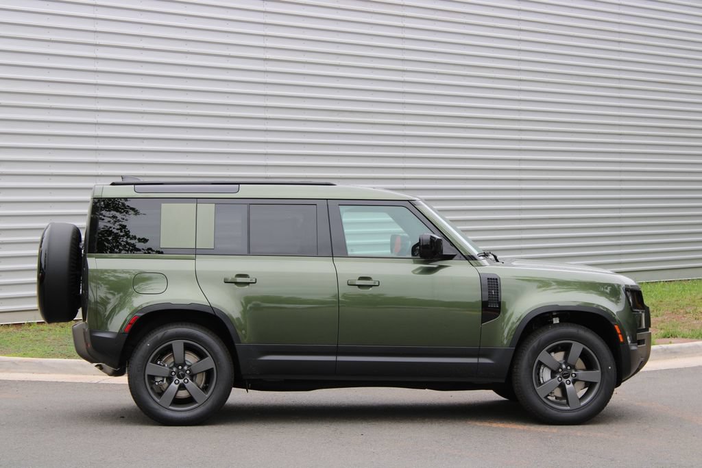 New 2026 Land Rover Defender 110 S AWD/4WD image 3