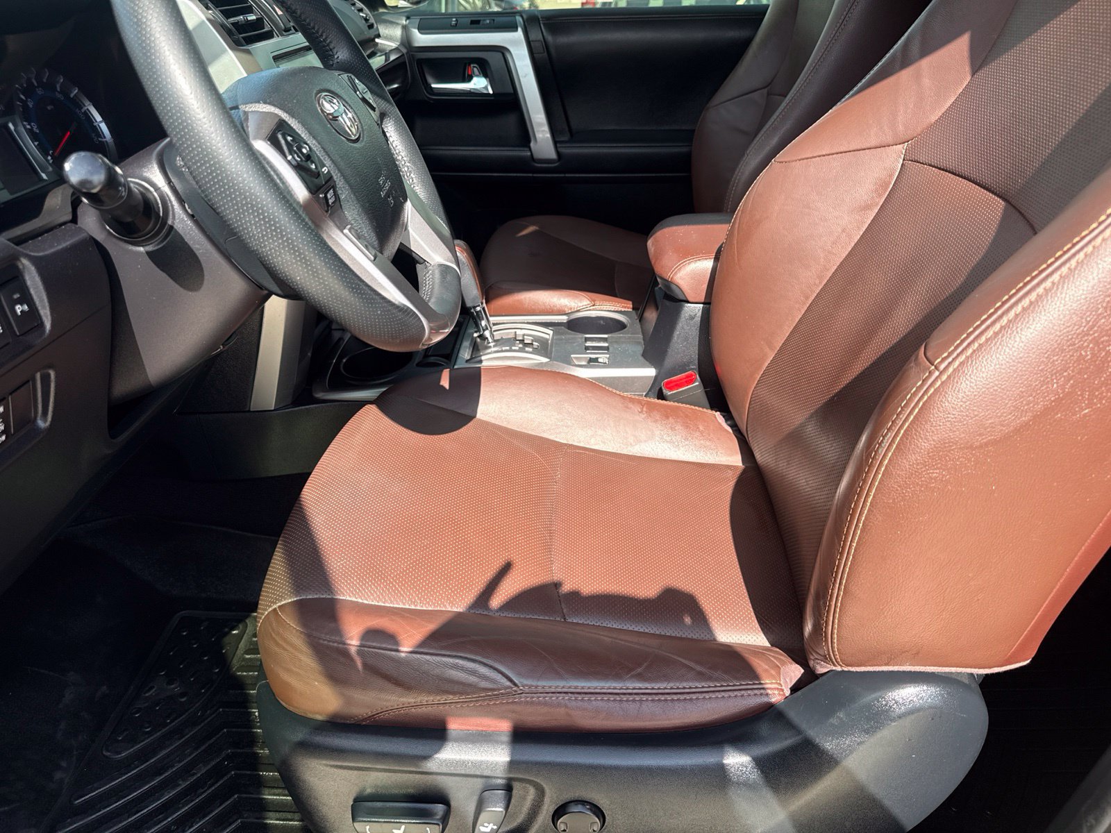 Used 2017 Toyota 4Runner Limited AWD/4WD image 17
