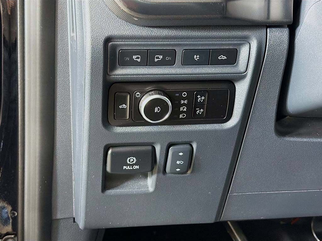 Used 2023 Ford F150 Platinum w/ Equipment Group 701A High AWD/4WD image 35