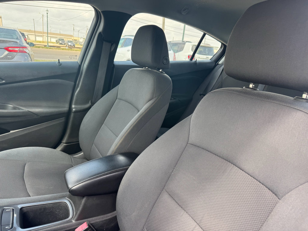 Used 2019 Chevrolet Cruze LS image 18