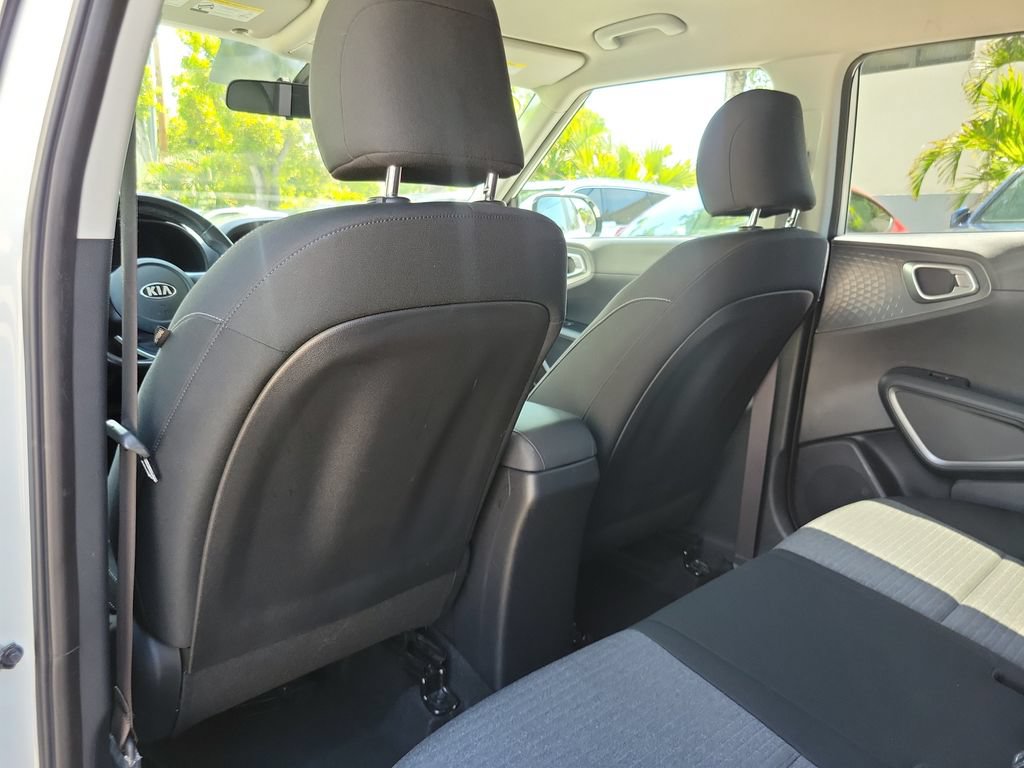 Used 2020 Kia Soul GT-Line FWD image 8