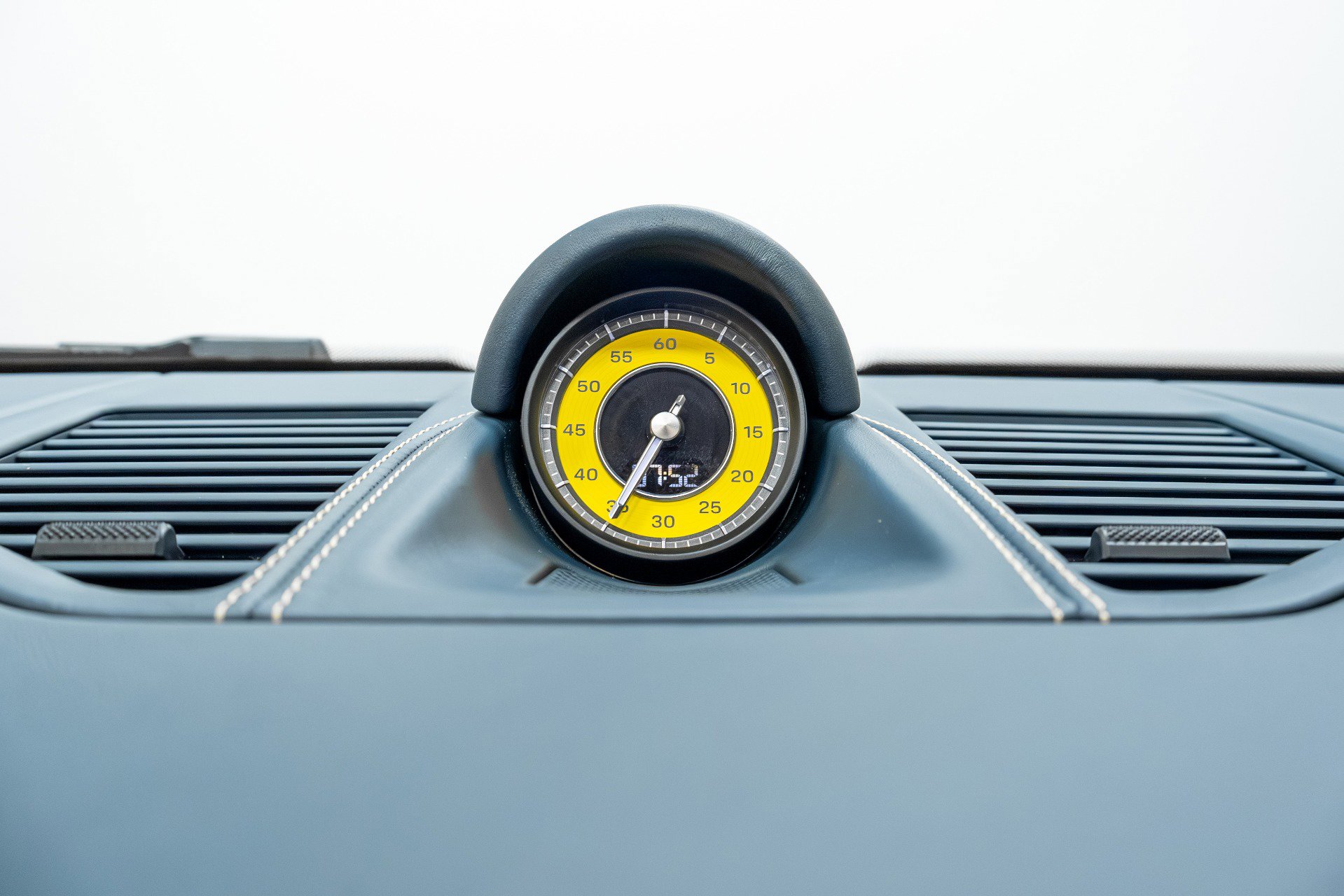 Used 2021 Porsche 911 Turbo S image 35