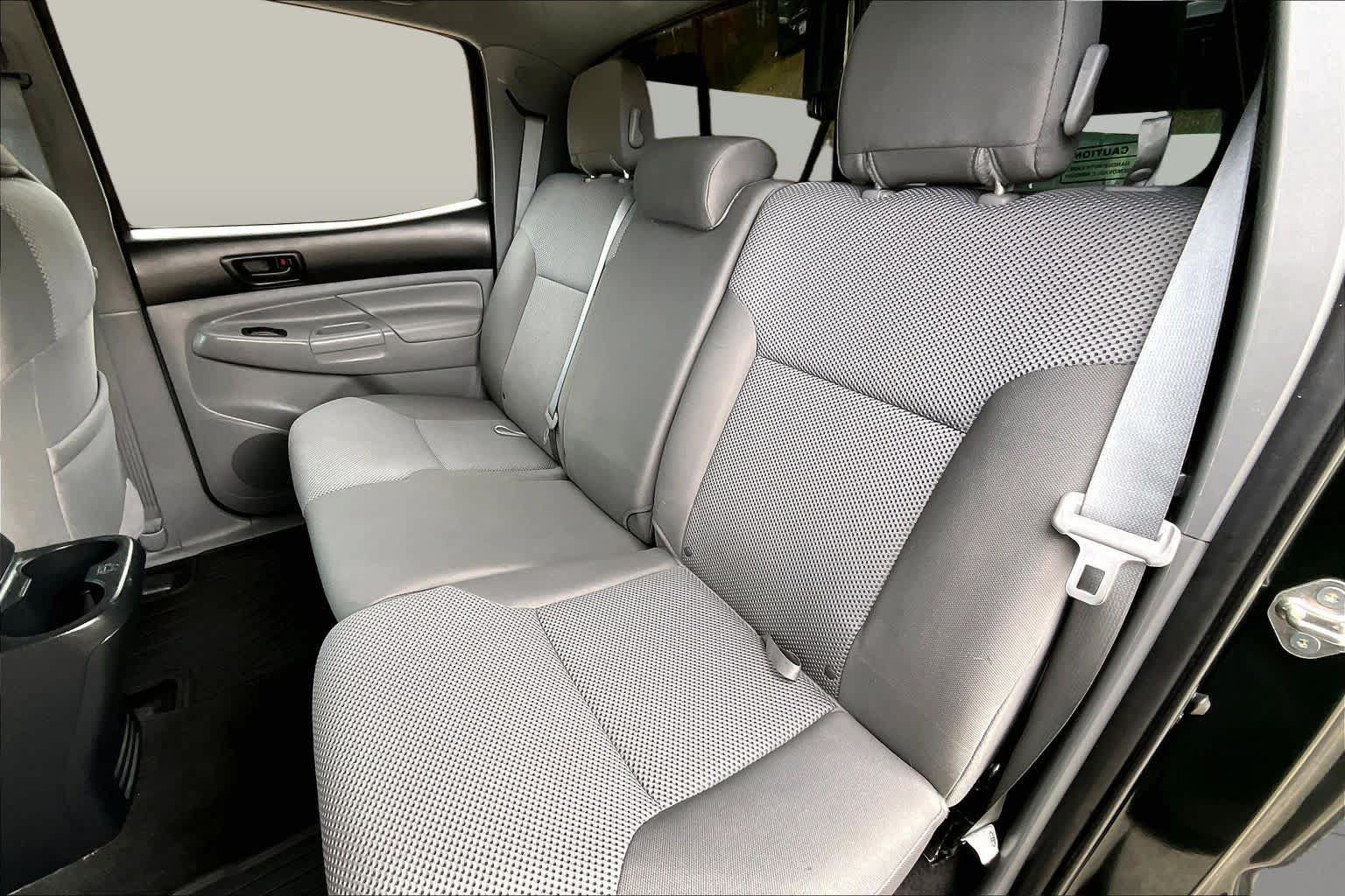 Used 2014 Toyota Tacoma 4x4 Double Cab w/ TRD Sport Package image 20