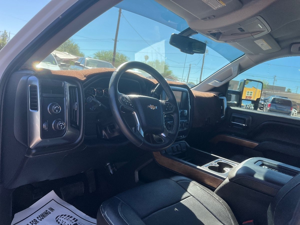 Used 2016 Chevrolet Silverado 1500 LTZ w/ Sport Package AWD/4WD image 23