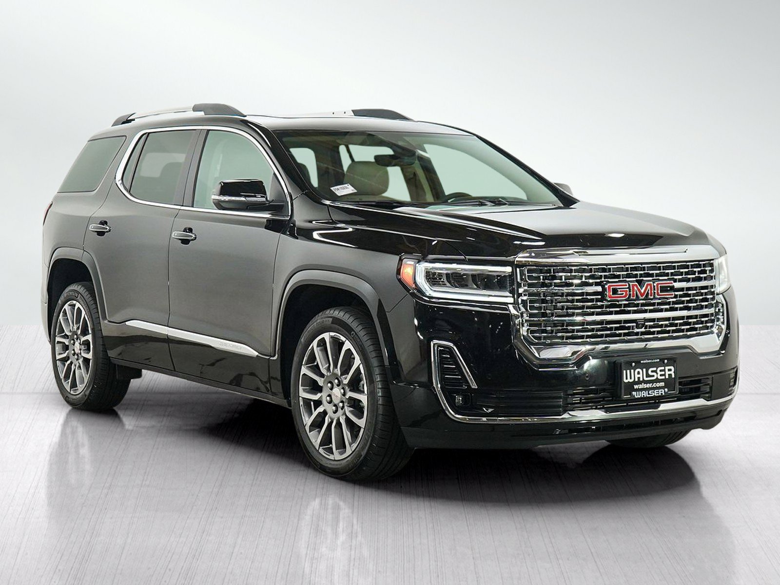 Used 2023 GMC Acadia Denali w/ Denali Ultimate Package AWD/4WD image 8