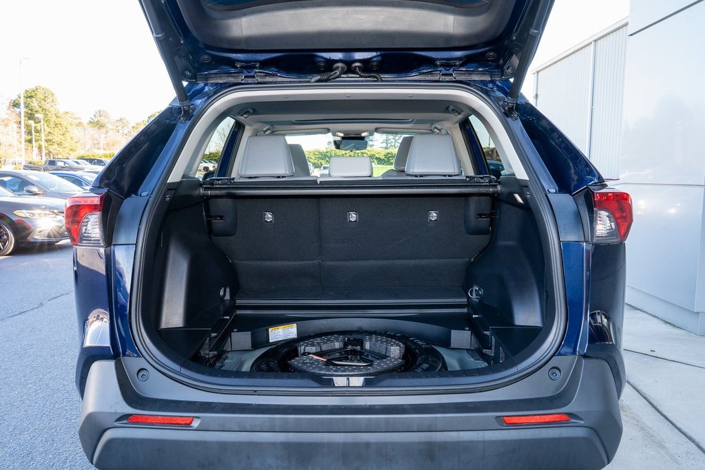 Certified 2022 Toyota RAV4 XLE Premium image 5