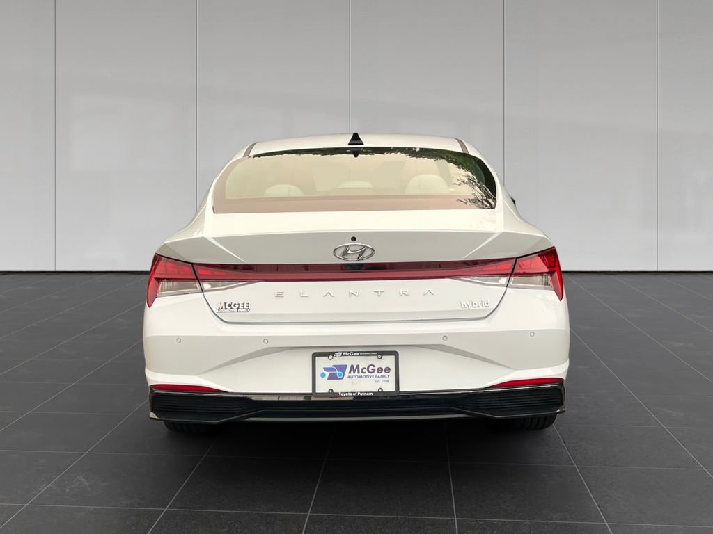 Used 2023 Hyundai Elantra Limited FWD image 4