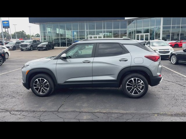 Certified 2024 Chevrolet TrailBlazer LT w/ Convenience Package FWD image 5