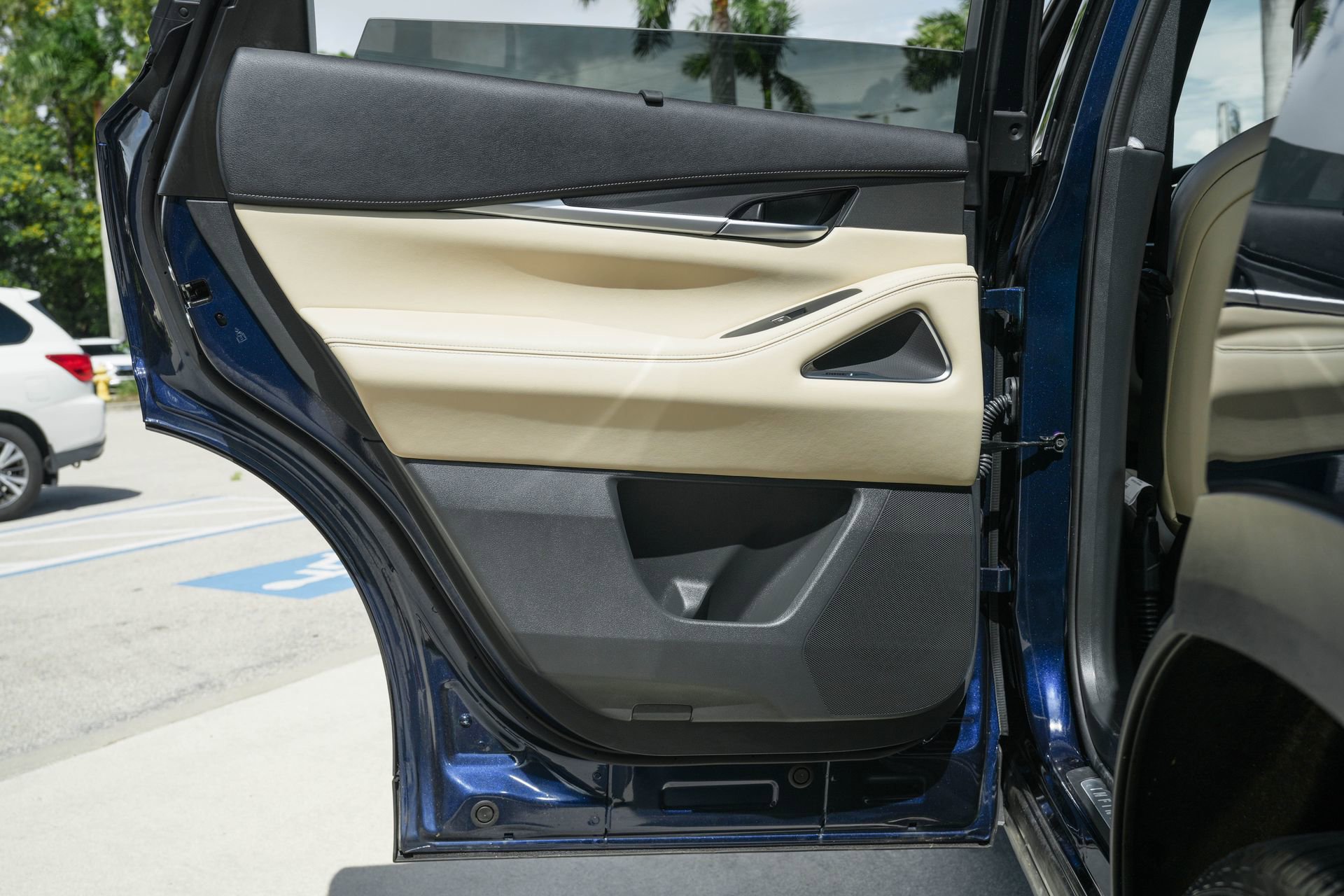 Used 2025 INFINITI QX60 Luxe w/ Vision Package image 30