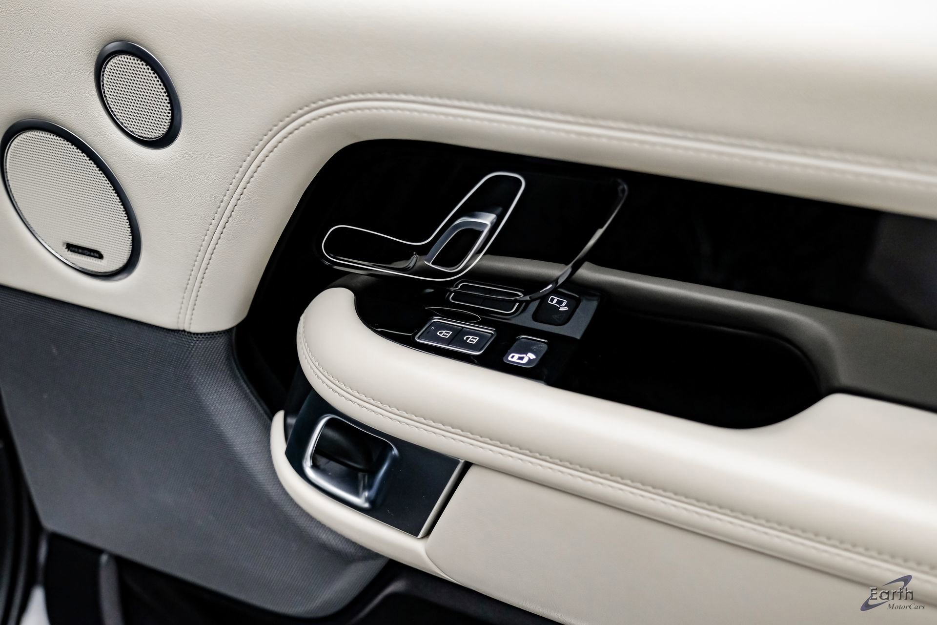 Used 2022 Land Rover Range Rover Westminster Edition image 98
