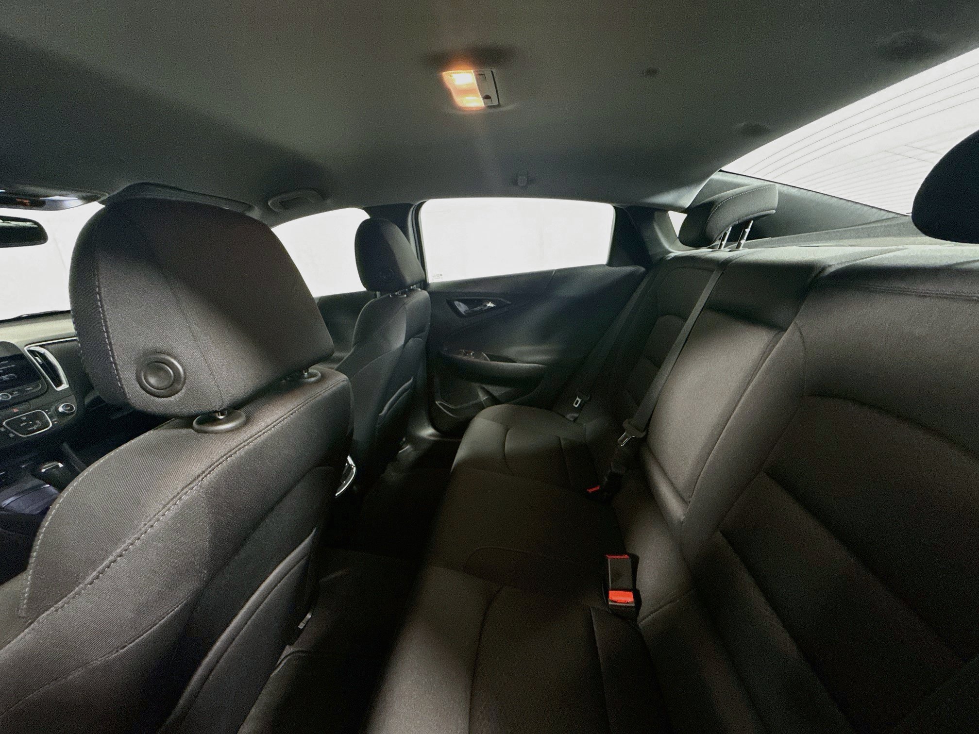 Used 2018 Chevrolet Malibu LT FWD image 23