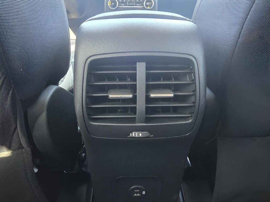 Used 2020 Ford Escape SE Sport image 29