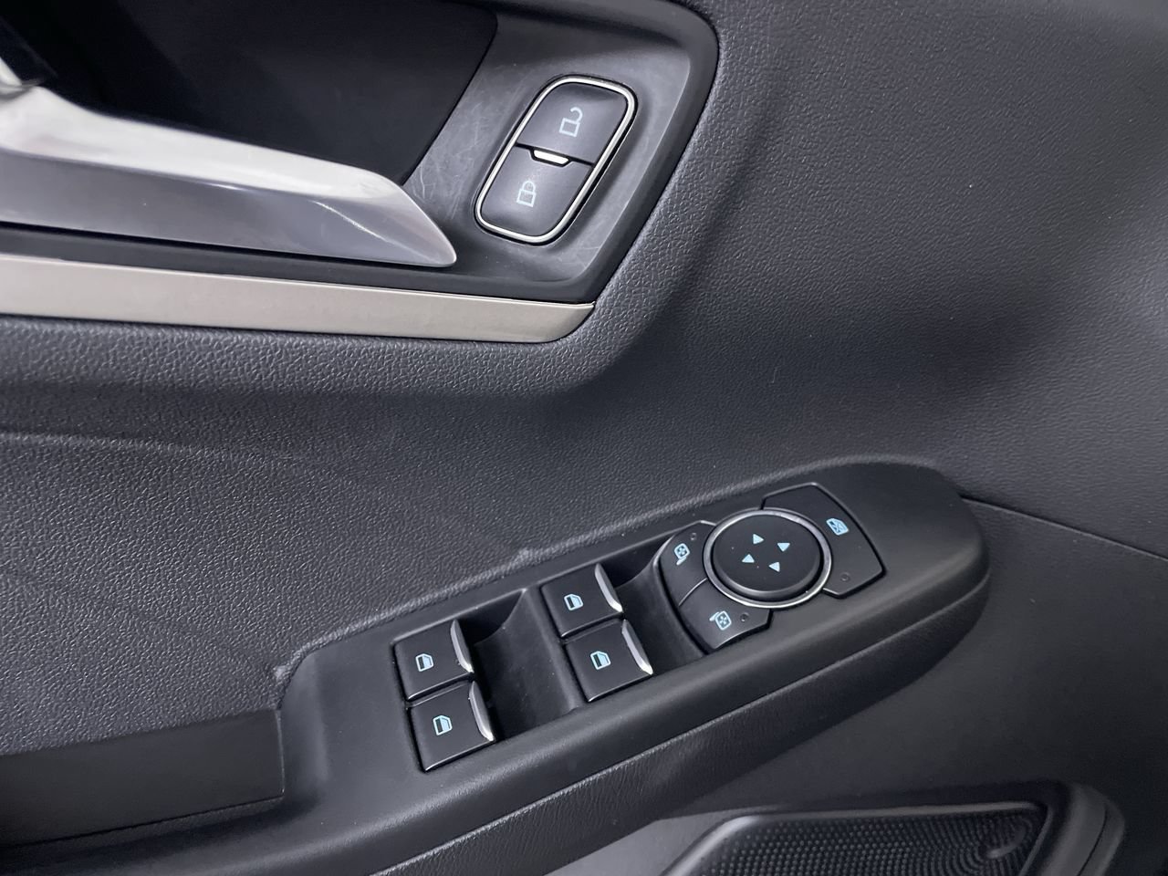 Used 2022 Ford Escape SEL AWD/4WD image 11