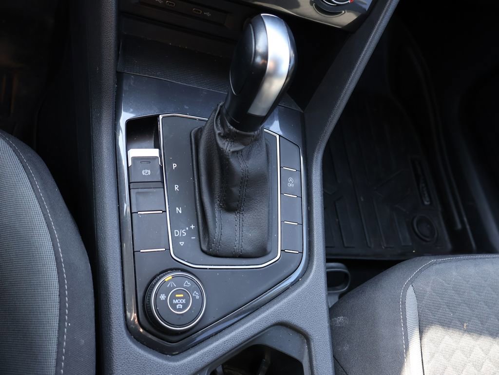 Used 2020 Volkswagen Tiguan S image 31